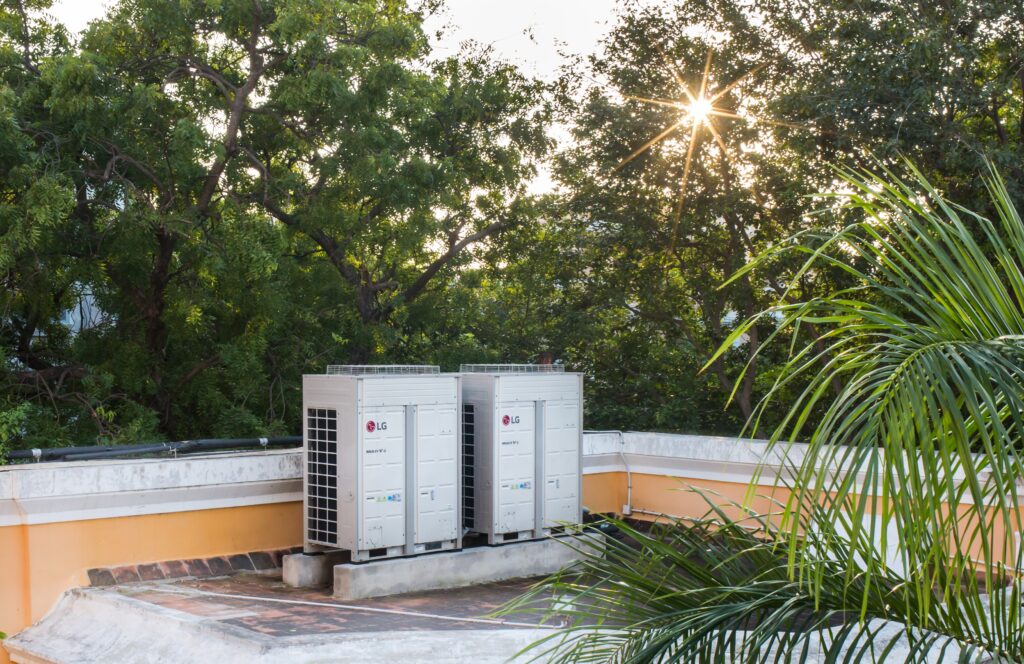 Victron Products 8 gLBdES5OWI6bBNe6uLXSEcQE8nI